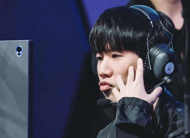 下摄像头同
